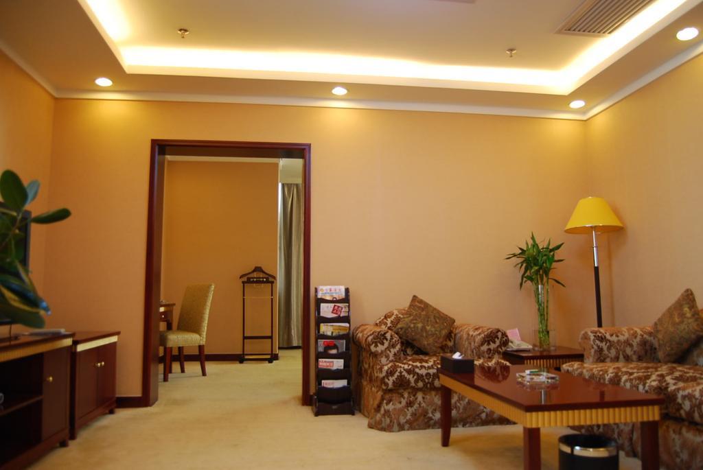Hami Hotel Номер фото